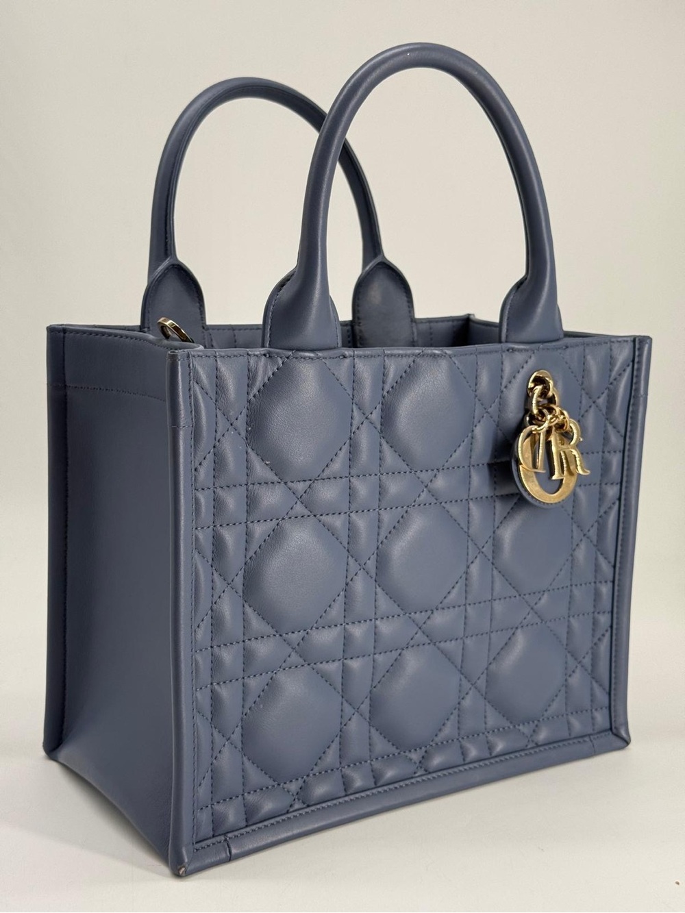 Dior Small Dior Book Tote Blue Macrocannage Leather Bag - Picture 2 of 12